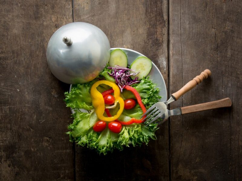 Zdrowe nawyki żywieniowe dla aktywnych: jak dieta wpływa na twoją formę?