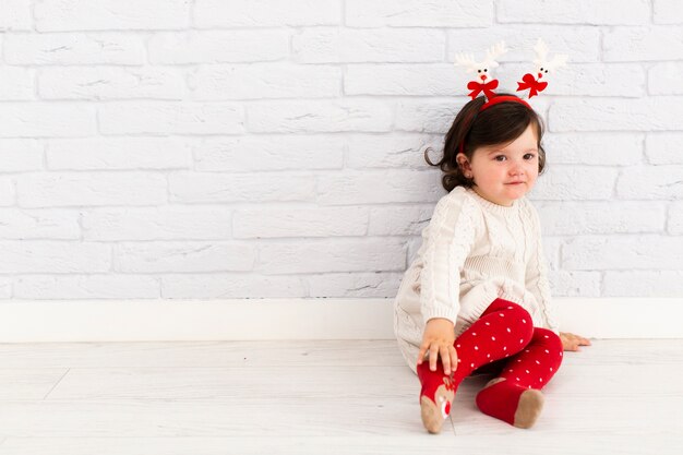 Jak dobrać idealny komplet ubranek dla małej dziewczynki?
